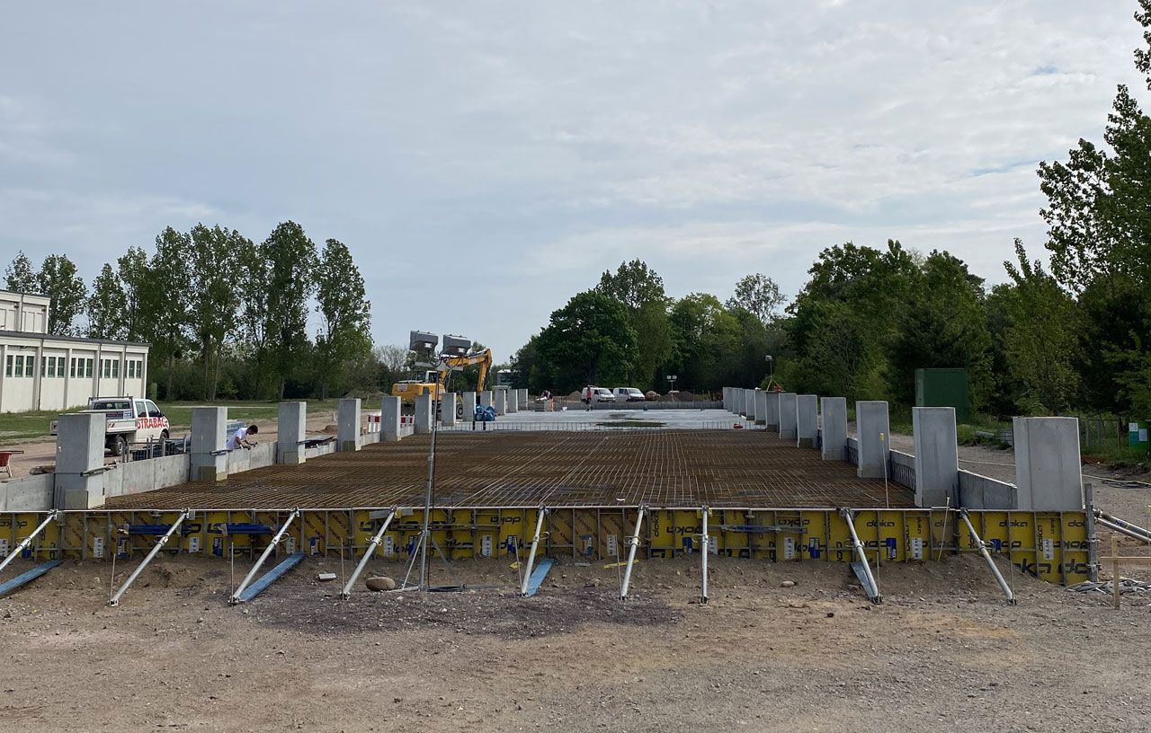 Neubau von 2 Kfz-Abstellhallen und 1 Schutzdach für die Bundeswehr 